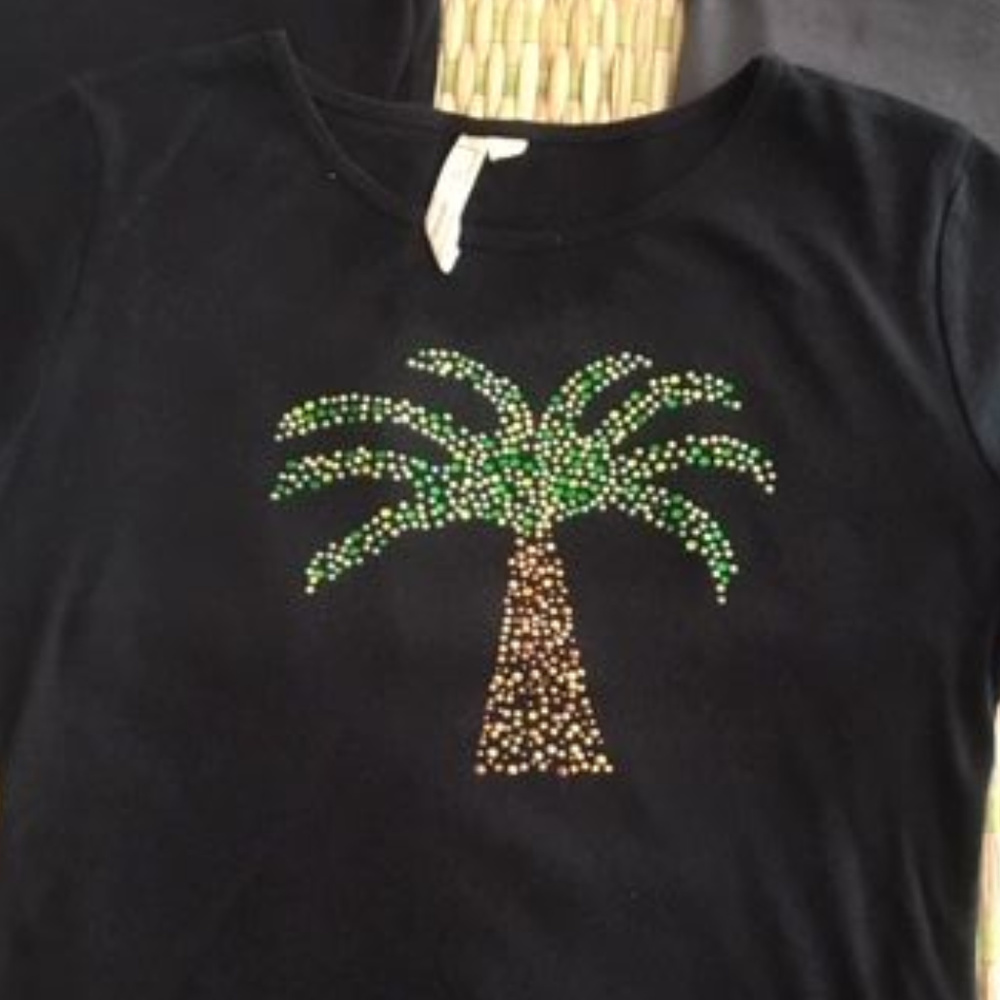 3 T-shirts, womens small